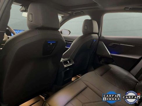 Used 2025 BMW 530i xDrive image 18