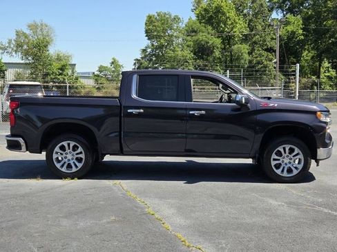 Used 2022 Chevrolet Silverado 1500 LTZ w/ LTZ Premium Package AWD/4WD image 6