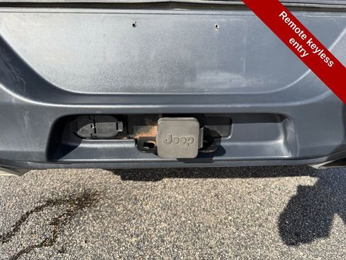 Used 2016 Jeep Cherokee Latitude w/ Comfort & Convenience Group image 33