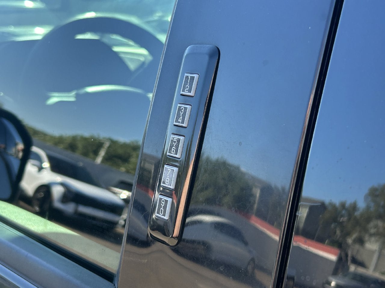 Used 2017 Ford F150 XLT RWD image 11