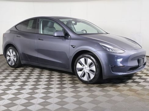 Used 2023 Tesla Model Y Long Range AWD/4WD image 50