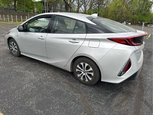 Used 2020 Toyota Prius Prime Limited image 6