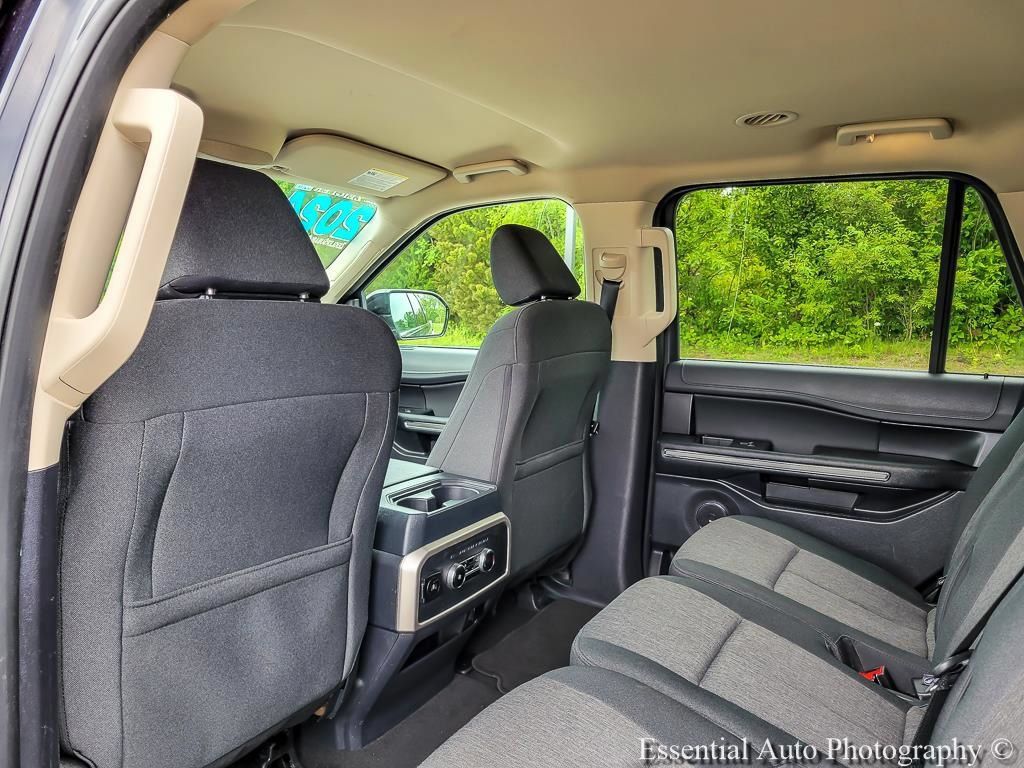 Used 2024 Ford Expedition XLT AWD/4WD image 12