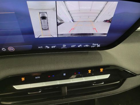 Certified 2025 Buick Enclave Preferred image 14