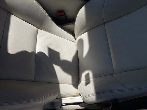 Used 2003 Jaguar S-TYPE R image 21