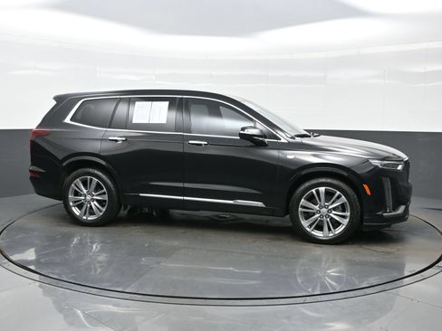 Used 2023 Cadillac XT6 Premium Luxury FWD image 10