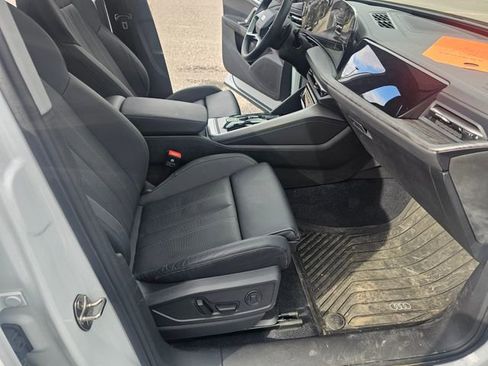 Used 2025 Audi Q5 Premium Plus w/ Premium Plus AWD/4WD image 12