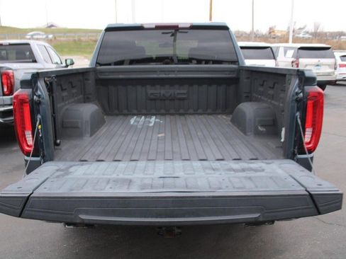 Used 2019 GMC Sierra 1500 SLT w/ X31 Off-Road Package image 7