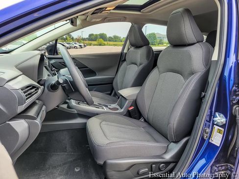 Used 2024 Subaru Crosstrek 2.0i Premium AWD/4WD image 8