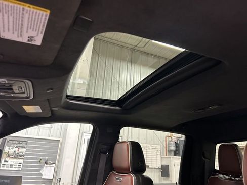 Used 2025 GMC Sierra 3500 Denali Ultimate image 32