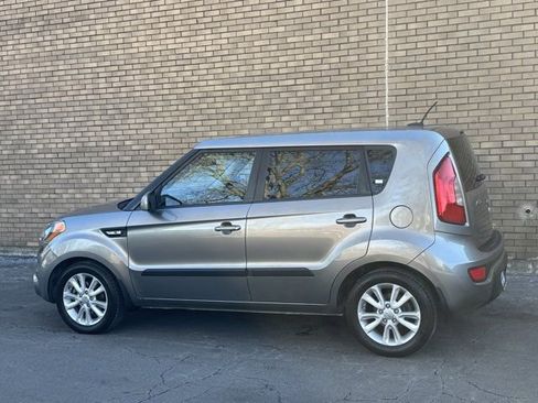 Used 2013 Kia Soul image 24