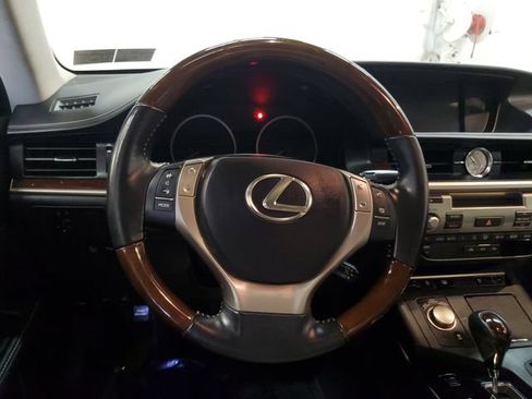 Used 2013 Lexus ES 350 w/ Luxury Pkg FWD image 16