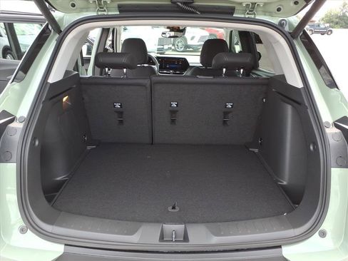 New 2026 Chevrolet TrailBlazer LT w/ Convenience Package FWD image 10