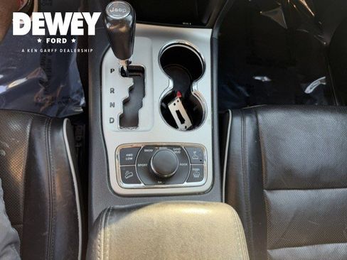 Used 2011 Jeep Grand Cherokee Overland AWD/4WD image 22