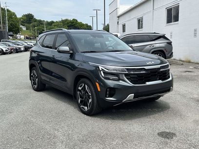 Used 2025 Kia Seltos SX w/ SX Sunroof Package