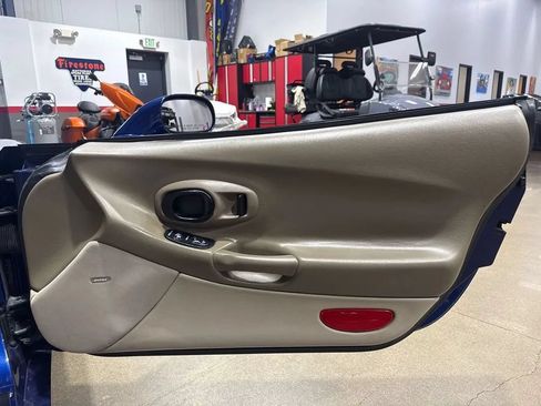 Used 2004 Chevrolet Corvette Convertible w/ Preferred Equipment Group RWD image 80
