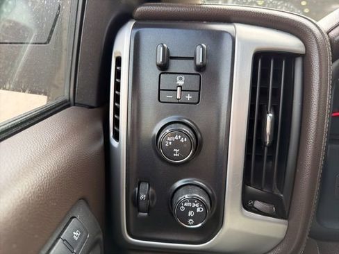 Used 2018 GMC Sierra 1500 SLT image 15