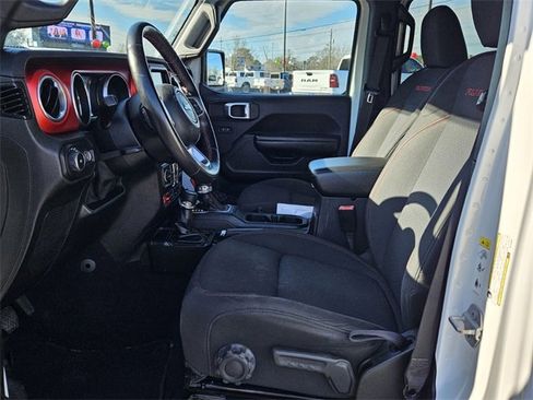 Used 2018 Jeep Wrangler Unlimited Rubicon image 3