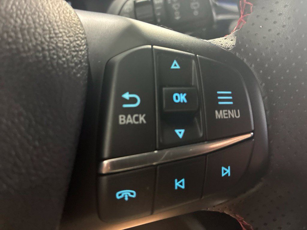 Used 2025 Ford Escape ST-Line FWD image 21