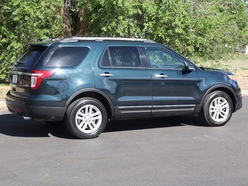 Used 2014 Ford Explorer XLT w/ Equipment Group 202A AWD/4WD image 4
