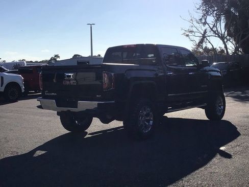 Used 2018 GMC Sierra 1500 SLT w/ SLT Premium Package image 5