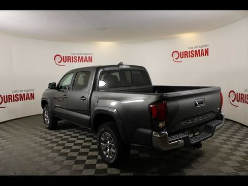 Used 2019 Toyota Tacoma SR5 AWD/4WD image 5
