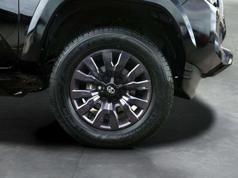 Used 2023 Toyota Tacoma Limited w/ Nightshade Package AWD/4WD image 9