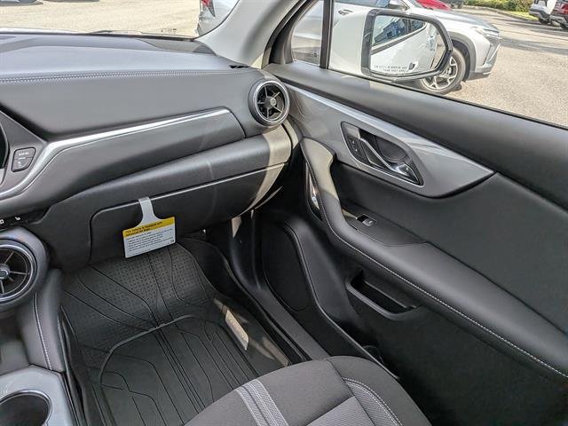 New 2026 Chevrolet Blazer LT w/ Convenience Package FWD image 16