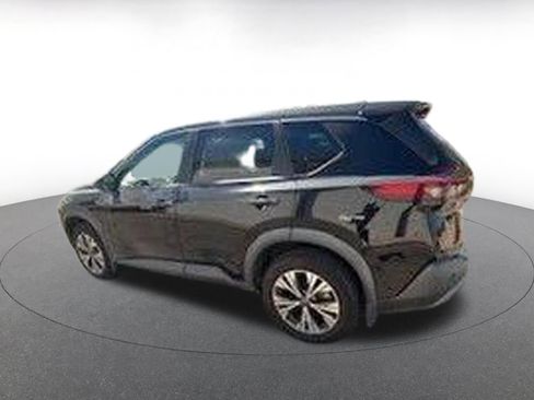 Used 2023 Nissan Rogue SV image 7