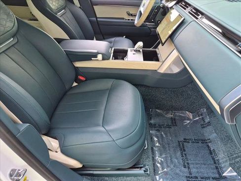 Certified 2025 Land Rover Range Rover SV AWD/4WD image 22