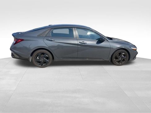 Used 2026 Hyundai Elantra Sport FWD image 14