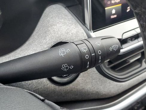 Used 2023 Jeep Compass Latitude image 21