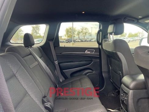 Used 2021 Jeep Grand Cherokee Laredo image 20