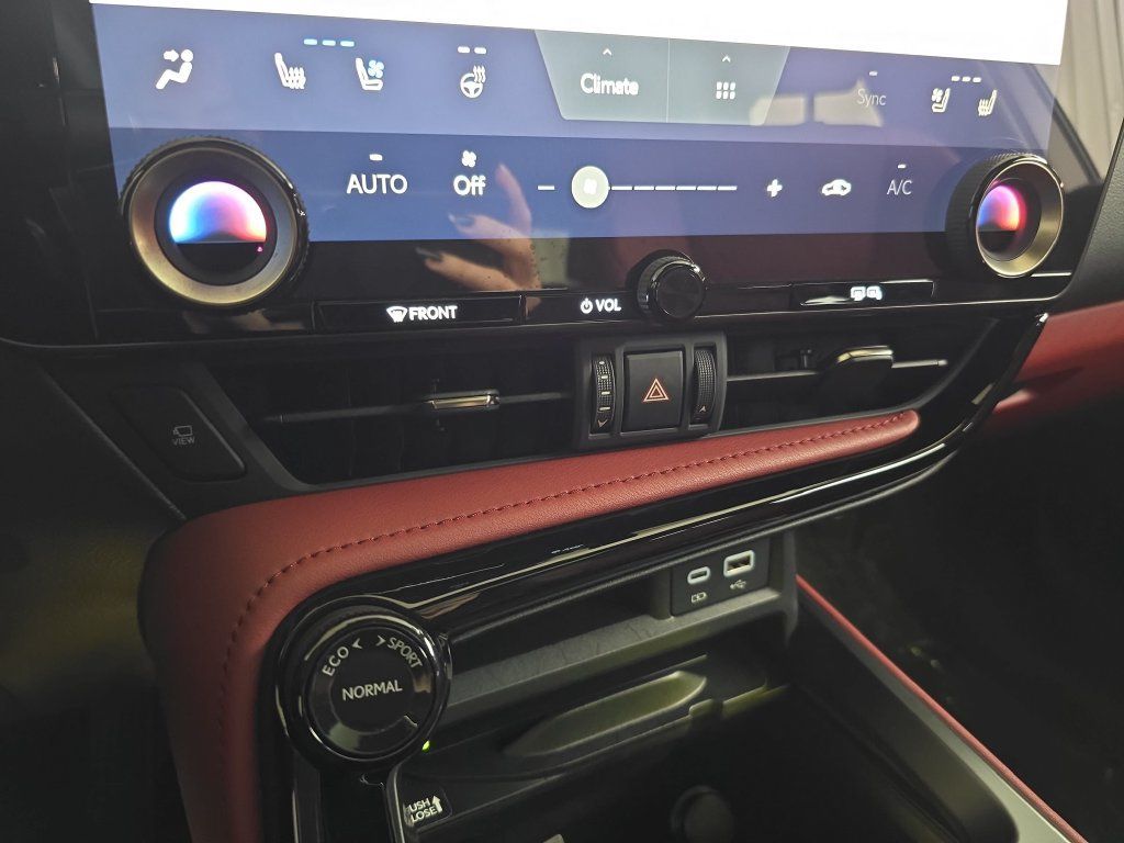 Certified 2026 Lexus NX 350h AWD w/ Accessory Package (2T) image 22