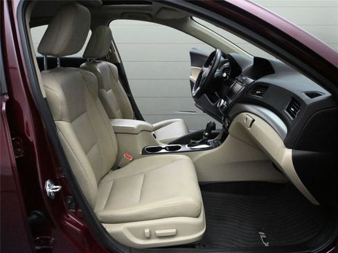 Used 2016 Acura ILX w/Premium Pkg image 15