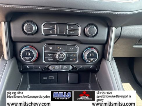 Used 2023 Chevrolet Tahoe Z71 w/ Luxury Package AWD/4WD image 17