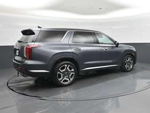 Used 2025 Hyundai Palisade SEL FWD image 3