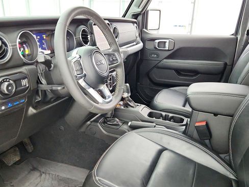 Used 2023 Jeep Wrangler Unlimited Sahara AWD/4WD image 25