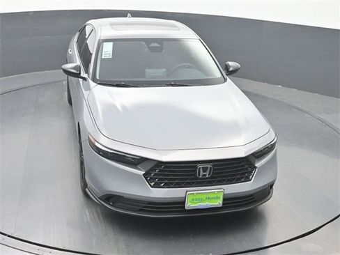 Certified 2025 Honda Accord SE image 18