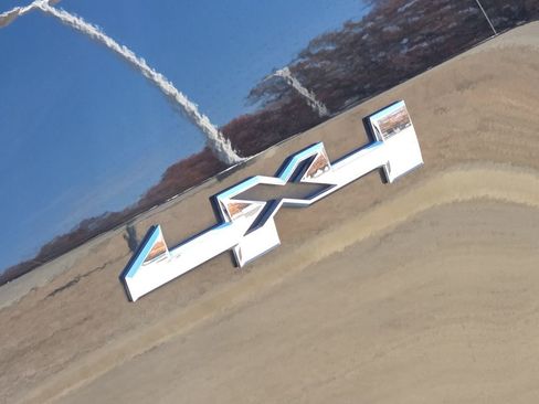 Used 2018 GMC Canyon SLT w/ Trailering Package image 10