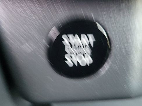 Used 2024 Nissan Rogue S FWD image 12