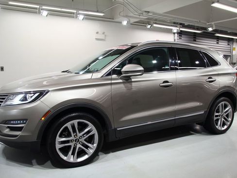 Used 2017 Lincoln MKC Reserve w/ Lincoln MKC Climate Package image 15