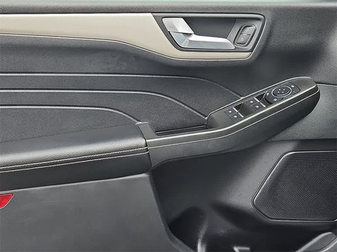 Used 2021 Ford Escape SE w/ Convenience Package image 10