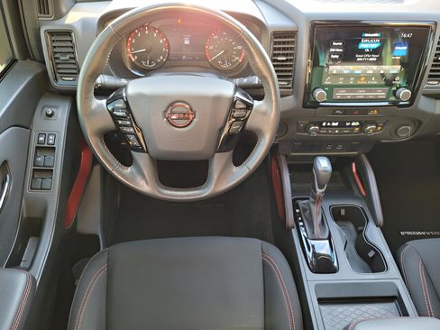 Used 2024 Nissan Frontier Pro-X image 11