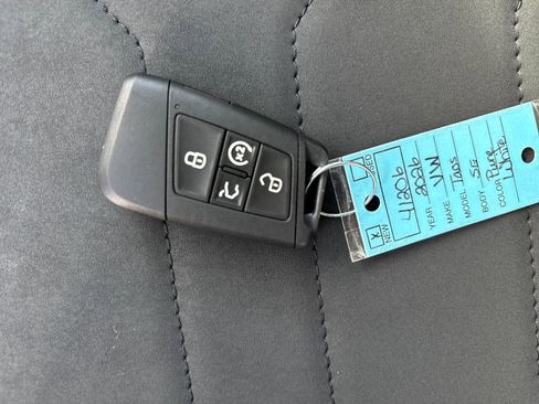 New 2026 Volkswagen Taos SE image 28