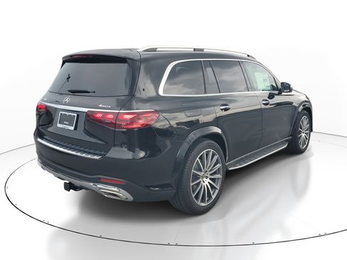 New 2026 Mercedes-Benz GLS 580 4MATIC image 4
