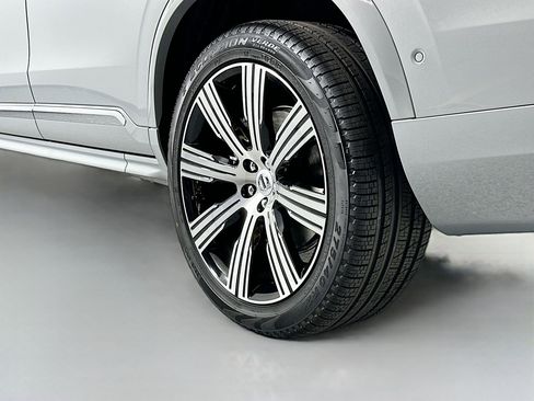 New 2025 Volvo XC90 T8 Plus w/ Protection Package Premier image 21