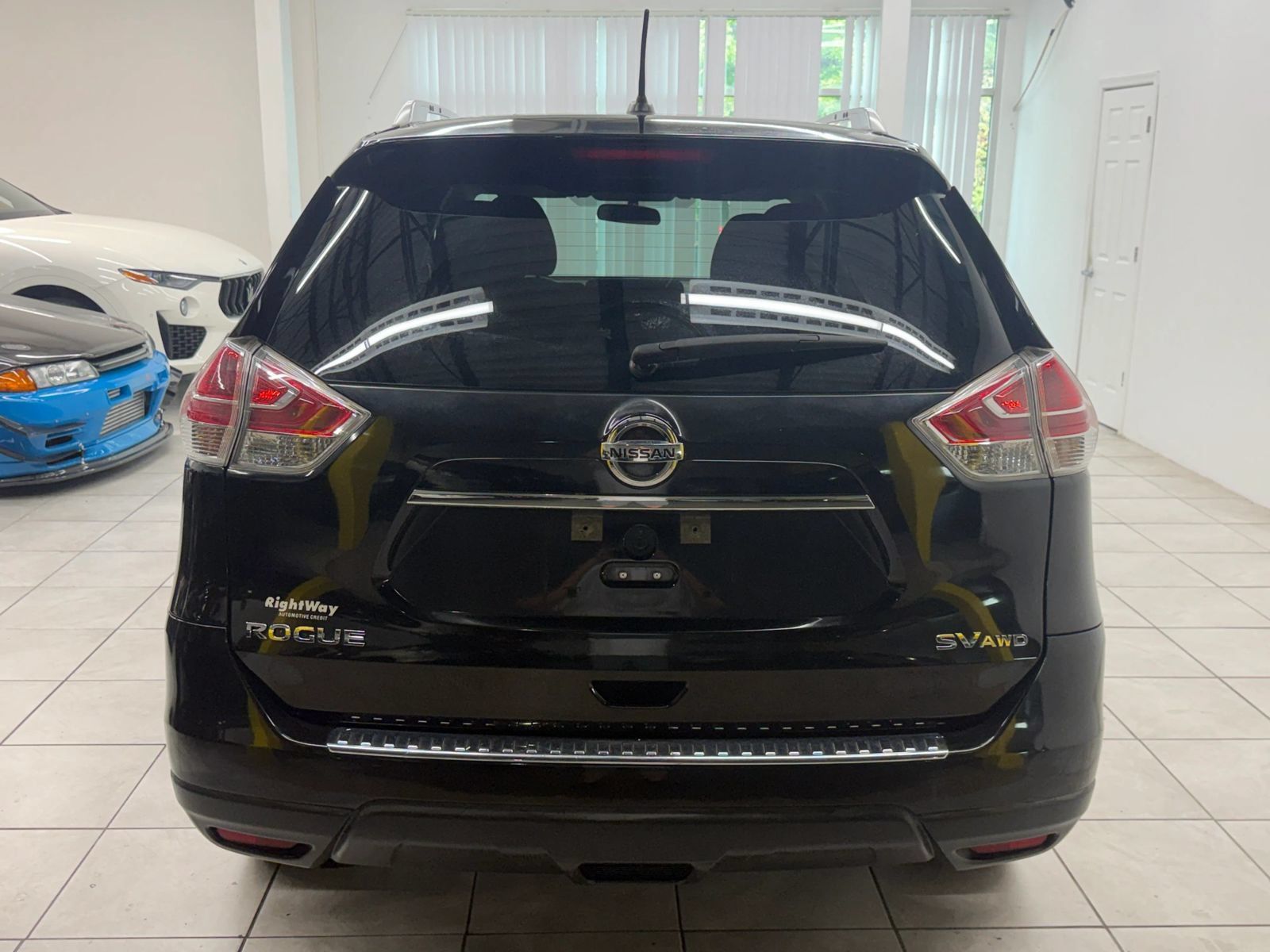 Used 2016 Nissan Rogue SV AWD/4WD image 8
