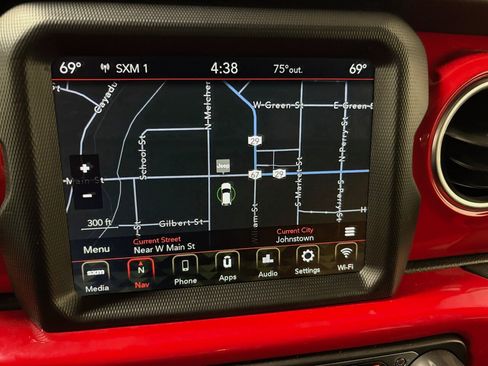 Used 2022 Jeep Gladiator Overland w/ Cold Weather Group AWD/4WD image 17