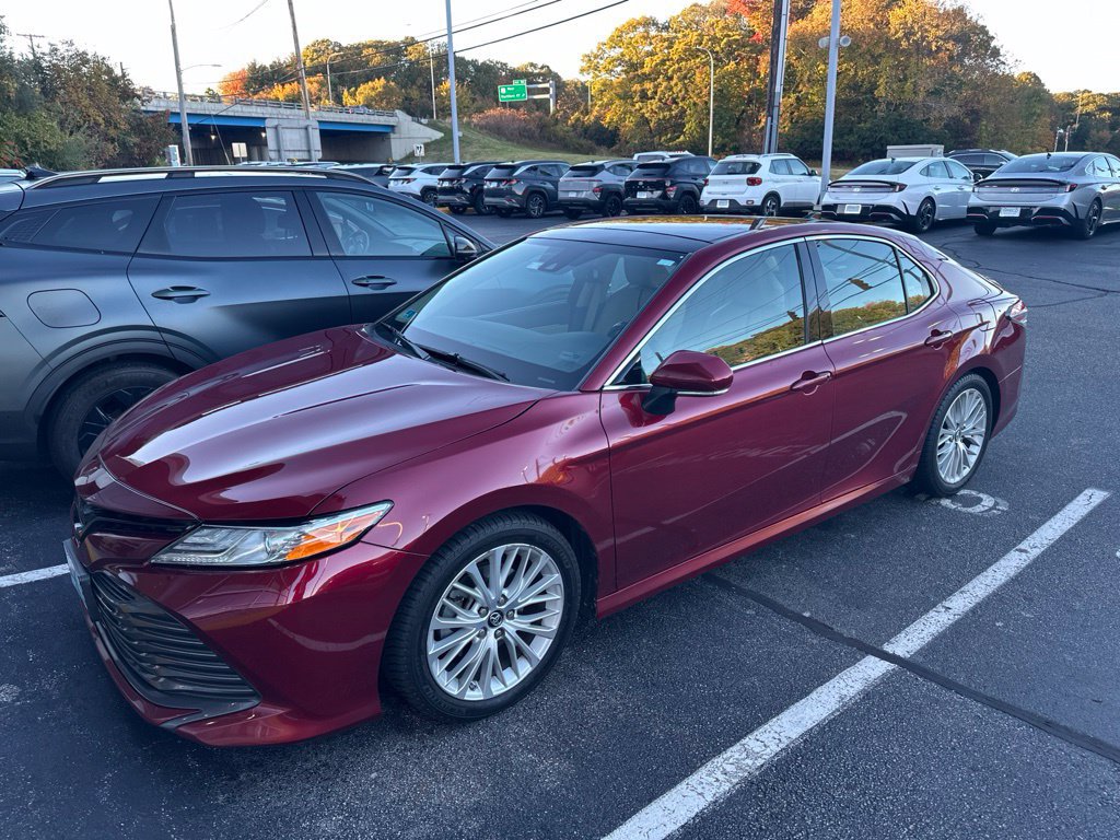 Used 2019 Toyota Camry XLE FWD image 3